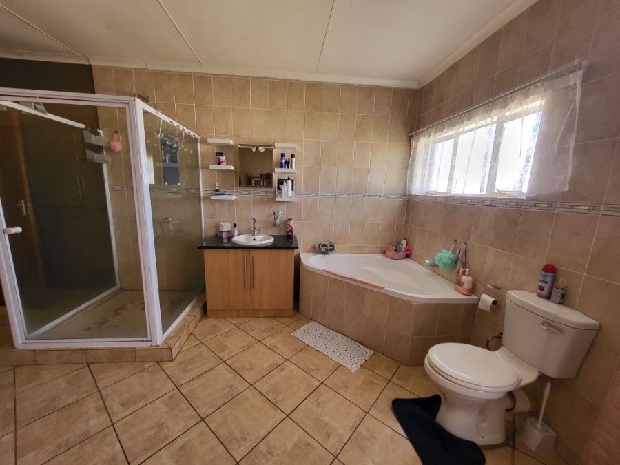 To Let 3 Bedroom Property for Rent in Brits North West